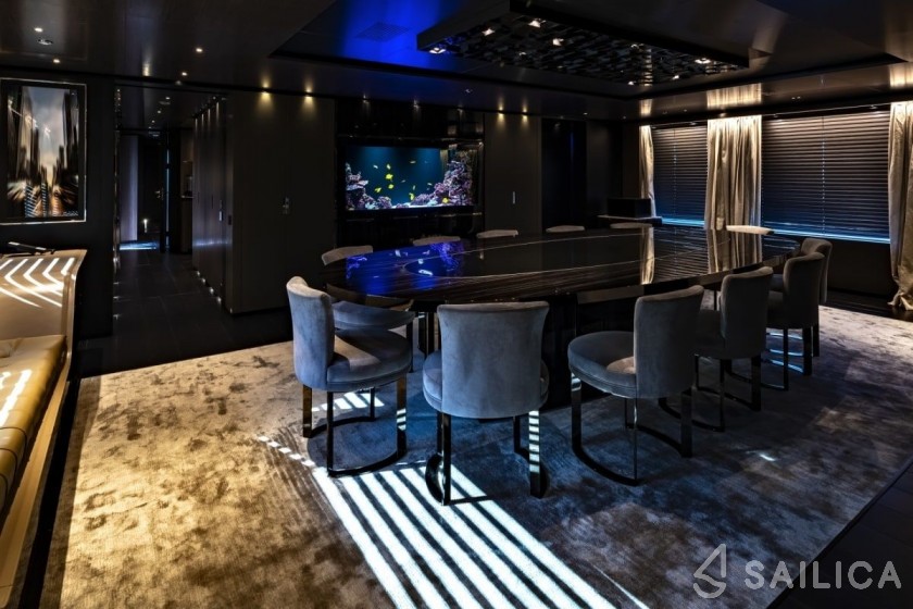 Tankoa S701 - Yacht Charter Sailica