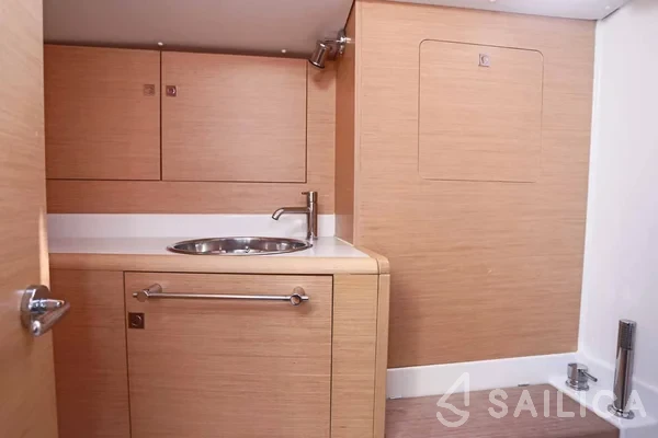 Sun Odyssey 419 - Yacht Charter Sailica