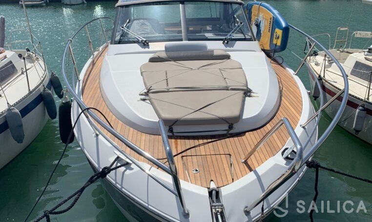 Bavaria S33 HT - Yacht Charter Sailica