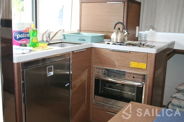 Lagoon 40 - Yacht Charter Sailica
