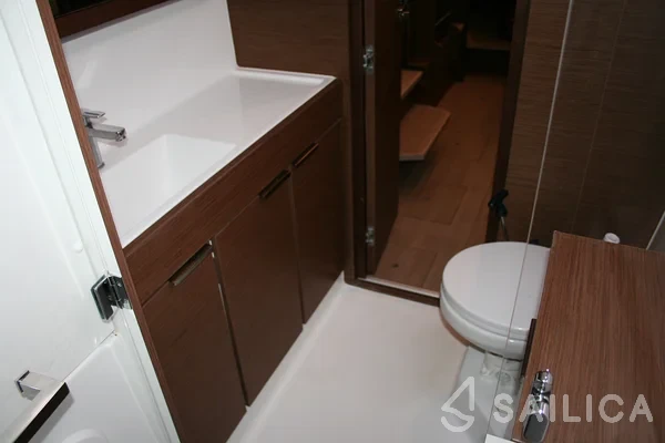 Lagoon 40 - Yacht Charter Sailica