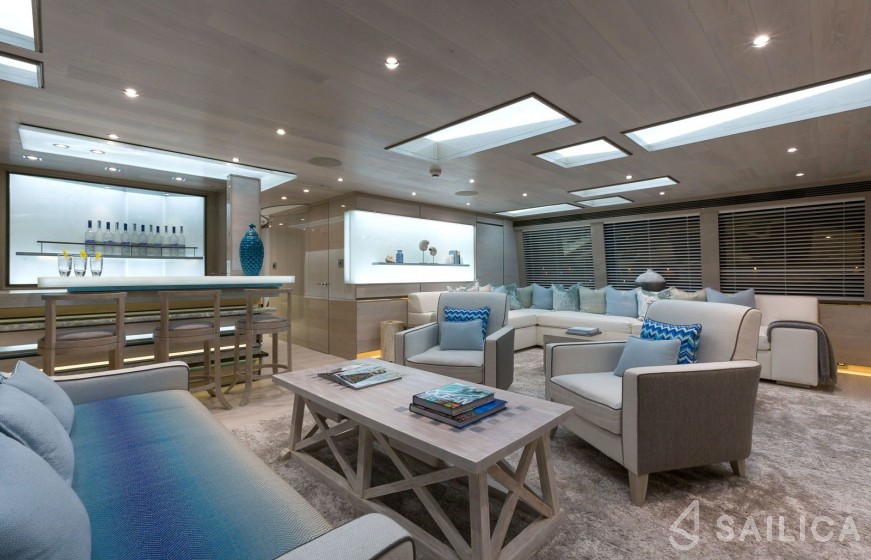 Sunseeker 40 - Yacht Charter Sailica