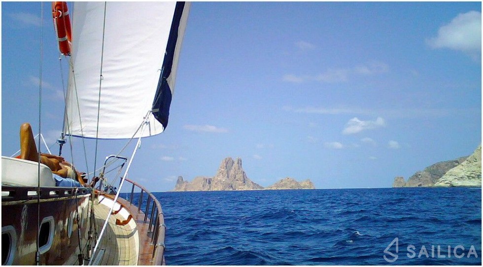 Gulet - Yacht Charter Sailica