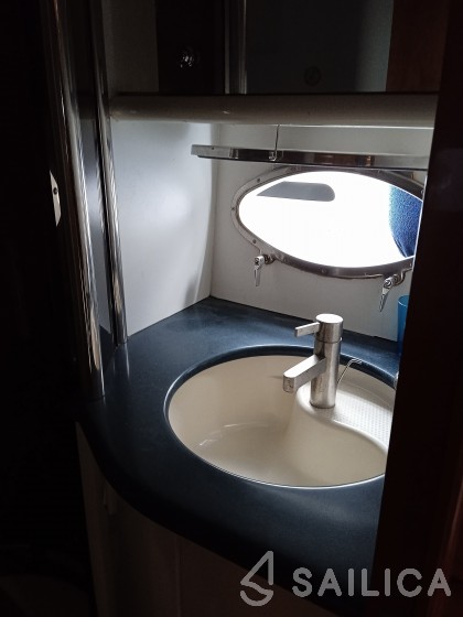 Sunseeker 51 - Yacht Charter Sailica