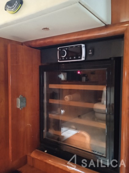 Sunseeker 51 - Yacht Charter Sailica