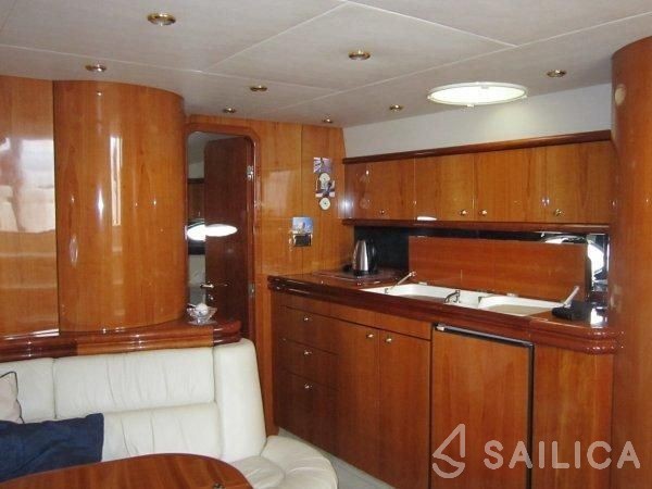 Sunseeker 51 - Yacht Charter Sailica
