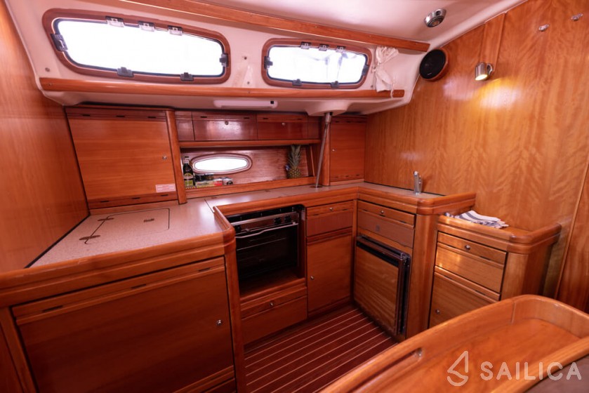 Bavaria 46 Cruiser - Yacht Charter Sailica