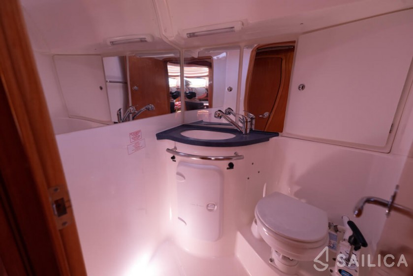 Bavaria 46 Cruiser - Yacht Charter Sailica