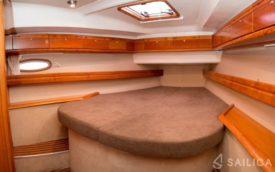 Bavaria 46 Cruiser - Yacht Charter Sailica