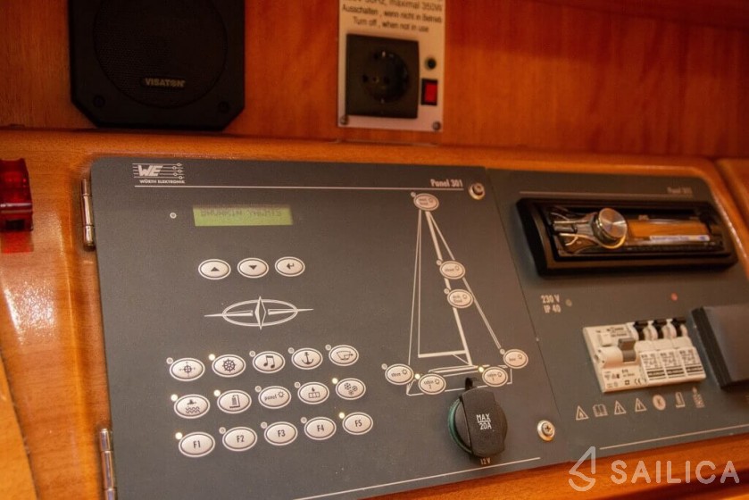 Bavaria 46 Cruiser - Yacht Charter Sailica