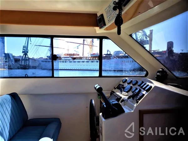 Rodman Fly 870 - Yacht Charter Sailica