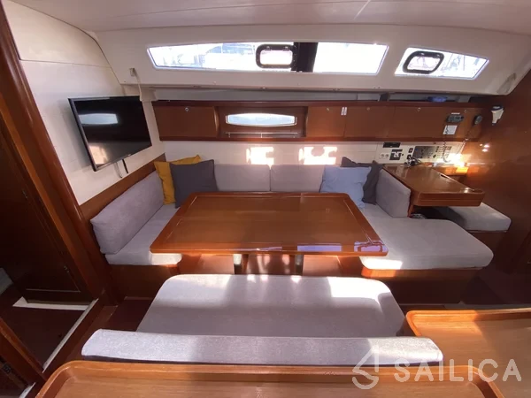 Oceanis 50 Family - Yacht Charter Sailica