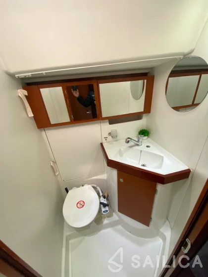 Oceanis 50 Family - Yacht Charter Sailica