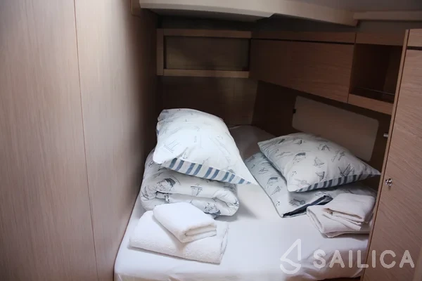 Oceanis 46.1 - Yacht Charter Sailica