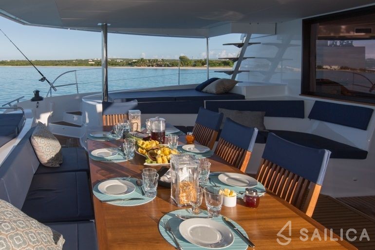 Victoria 67 - Yacht Charter Sailica