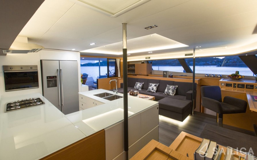 Victoria 67 - Yacht Charter Sailica