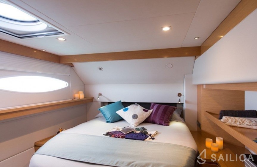 Victoria 67 - Yacht Charter Sailica