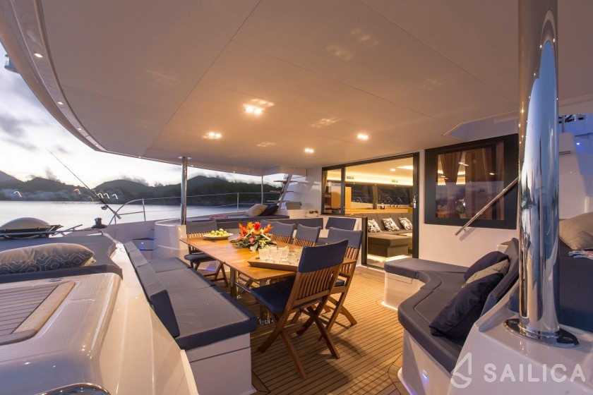 Victoria 67 - Yacht Charter Sailica