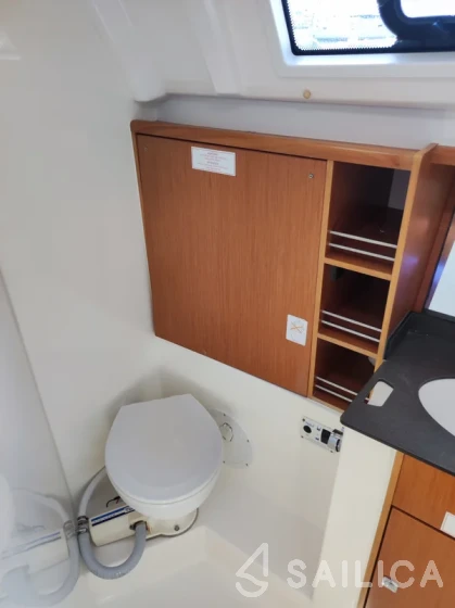 Bavaria 41 Cruiser - Yacht Charter Sailica