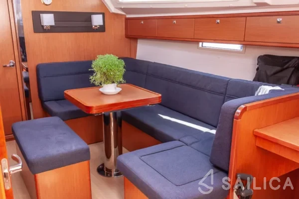 Bavaria 41 Cruiser - Yacht Charter Sailica