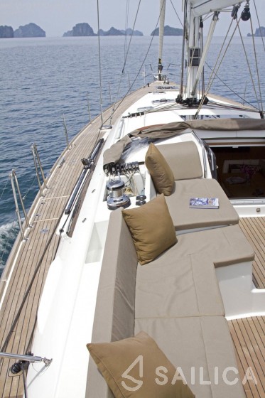 Jeanneau 57 - Yacht Charter Sailica