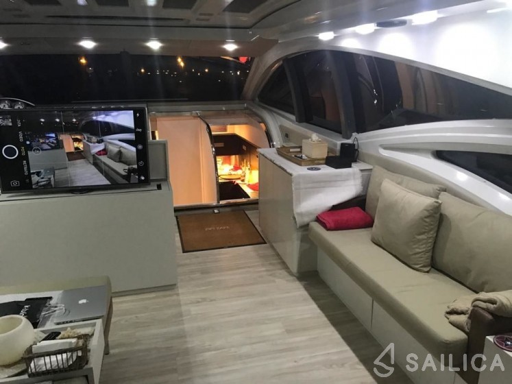 Azimut 68 - Yacht Charter Sailica