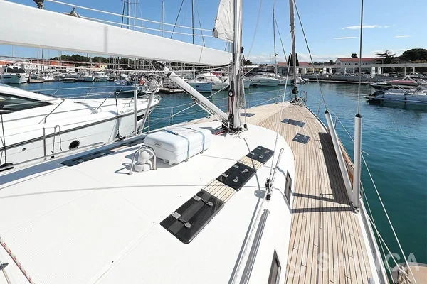 Bavaria 55 Cruiser - Yacht Charter Sailica