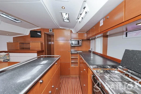 Bavaria 55 Cruiser - Yacht Charter Sailica