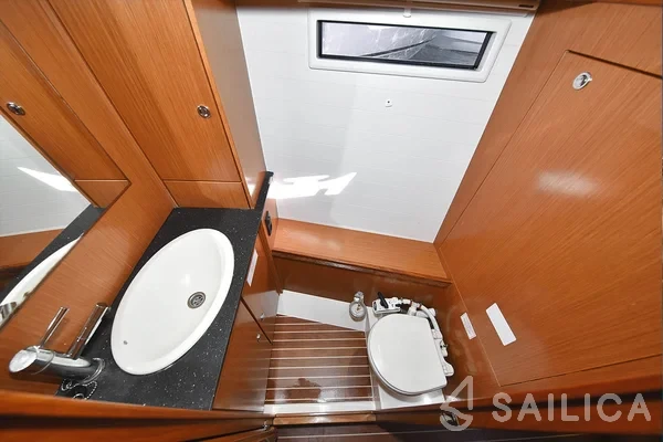 Bavaria 55 Cruiser - Yacht Charter Sailica