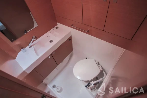 Sun Odyssey 509 - Yacht Charter Sailica