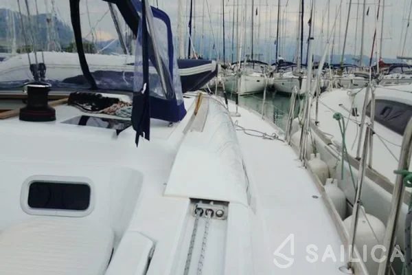 Sun Odyssey 509 - Yacht Charter Sailica