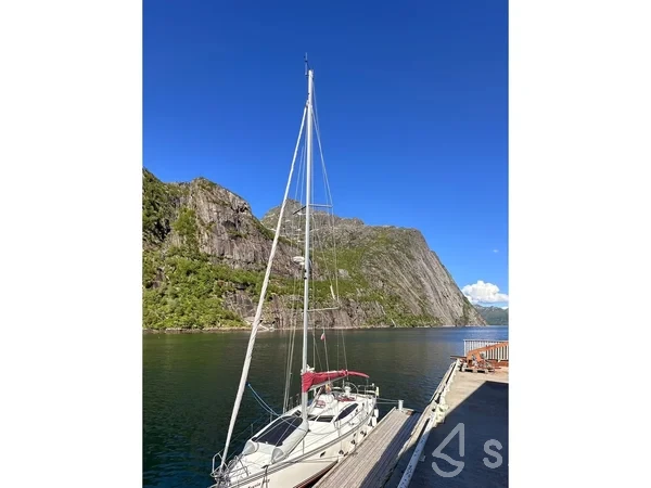Delphia 40 - Yacht Charter Sailica