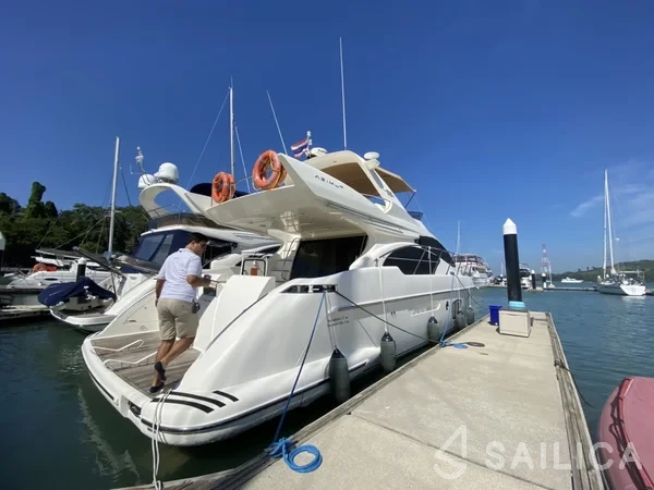 Azimut 55 - Yacht Charter Sailica
