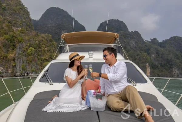 Azimut 55 - Yacht Charter Sailica