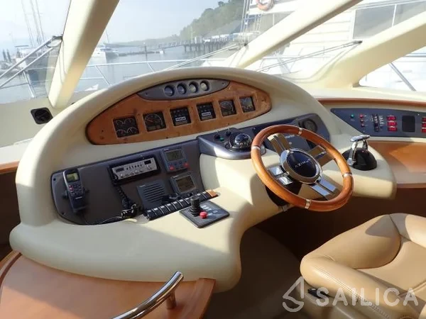 Azimut 55 - Yacht Charter Sailica