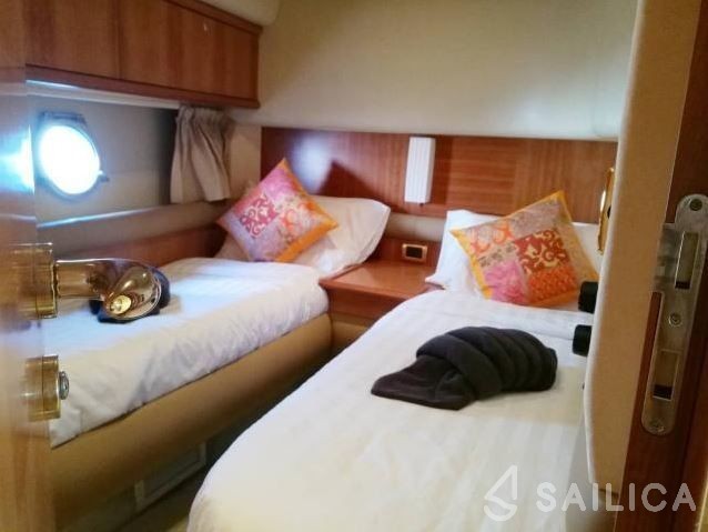 Azimut 55 - Yacht Charter Sailica