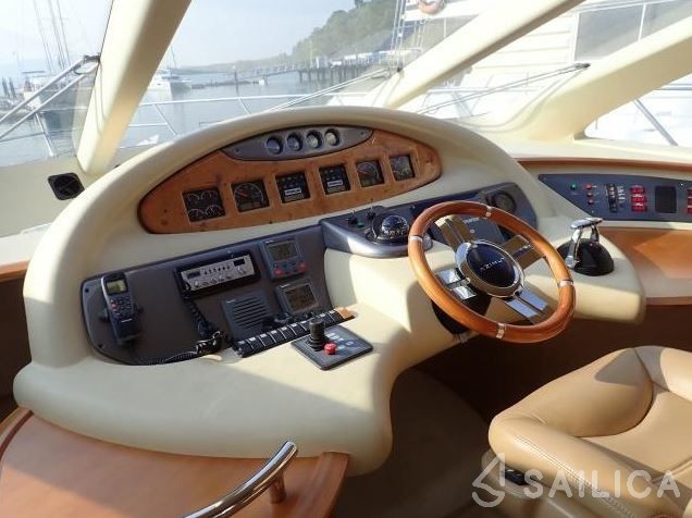 Azimut 55 - Yacht Charter Sailica