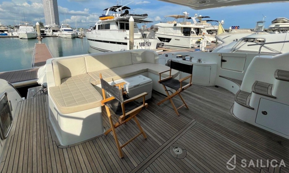 Azimut 64 - Yacht Charter Sailica