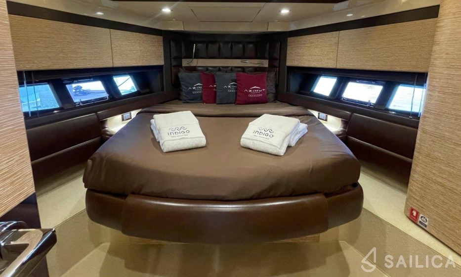 Azimut 64 - Yacht Charter Sailica