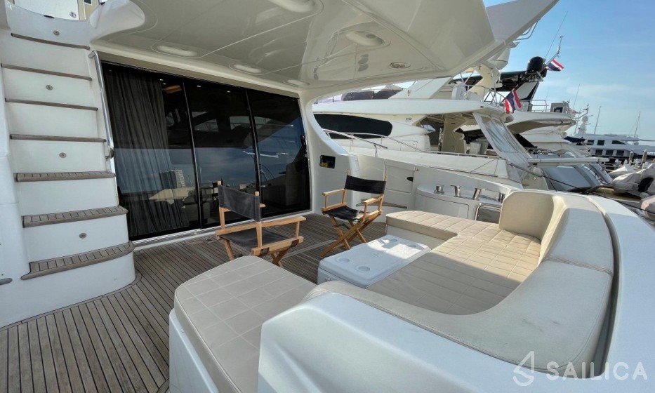 Azimut 64 - Yacht Charter Sailica