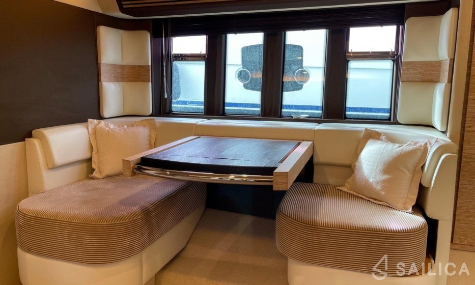 Azimut 64 - Yacht Charter Sailica