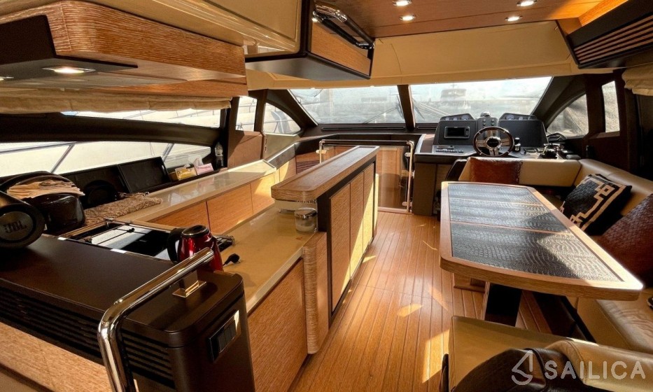 Azimut 64 - Yacht Charter Sailica