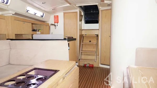Hanse 385 - Yacht Charter Sailica