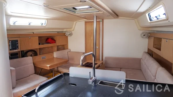Hanse 385 - Yacht Charter Sailica