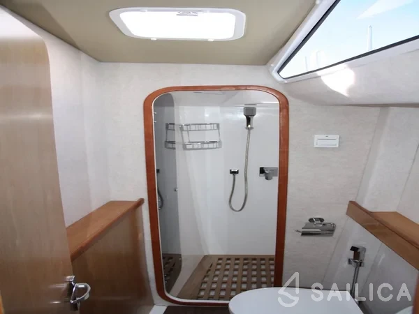 Island Spirit 38 - Yacht Charter Sailica