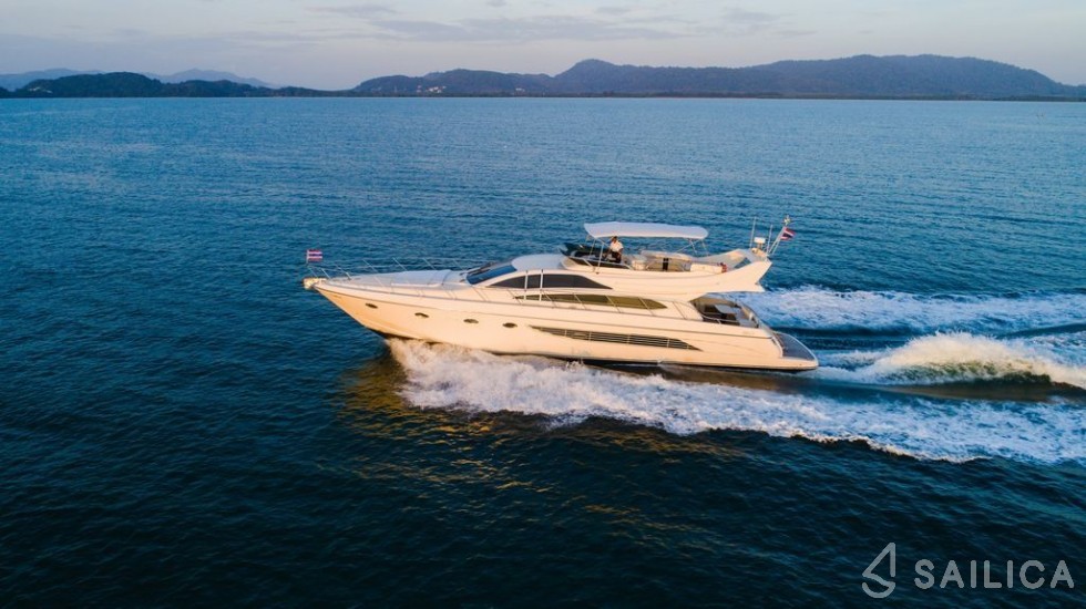 Riva Dolce Vita 70 - Yacht Charter Sailica