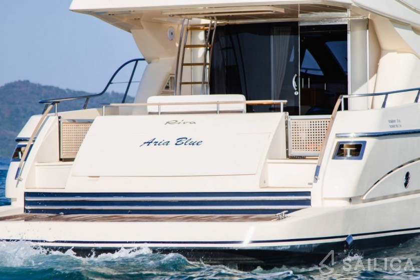 Riva Dolce Vita 70 - Yacht Charter Sailica
