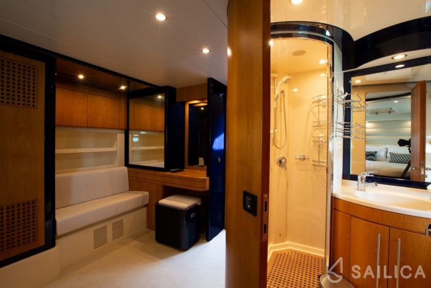 Riva Dolce Vita 70 - Yacht Charter Sailica
