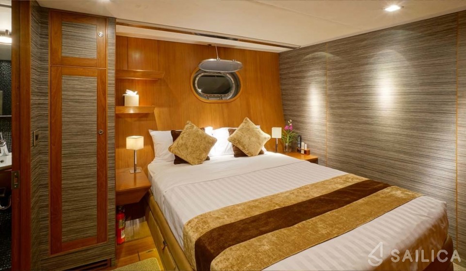 SY Silverlining - Yacht Charter Sailica