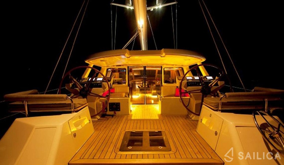 SY Silverlining - Yacht Charter Sailica